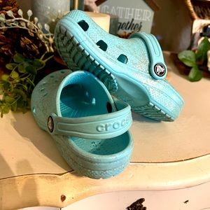 Girl’s Crocs Size 11